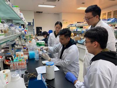我校在“挑戰杯”創業計劃賽中斬獲3項金獎，細胞技術研發與應用領域取得歷史性突破